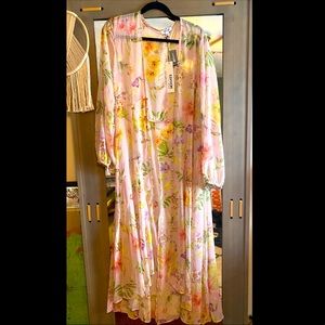 Long Pink Floral kimono